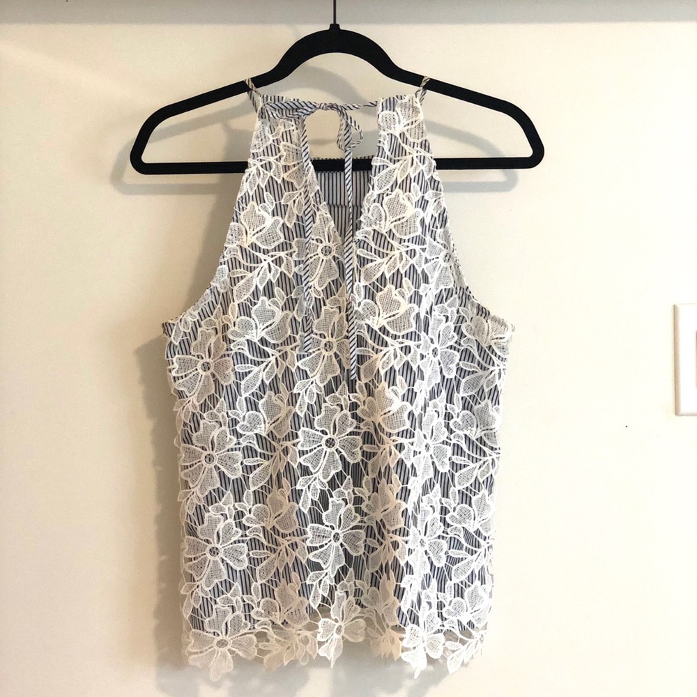 Boutique lace layered top